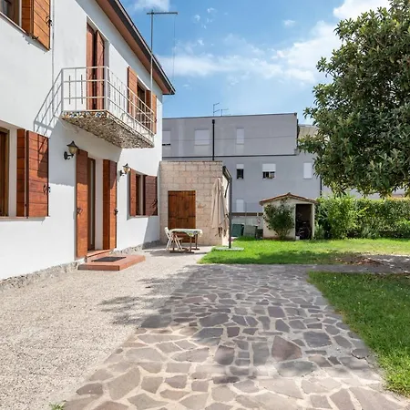 Casa Nespolo Holiday home *